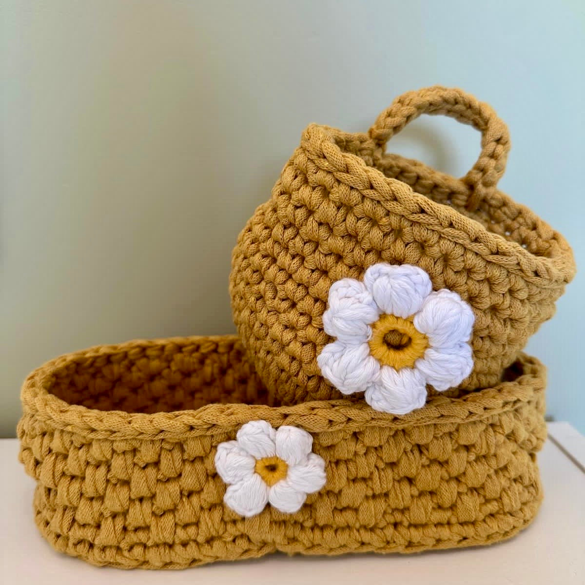 Small Hanging Storage Basket - Blooms & Buzzes Collection